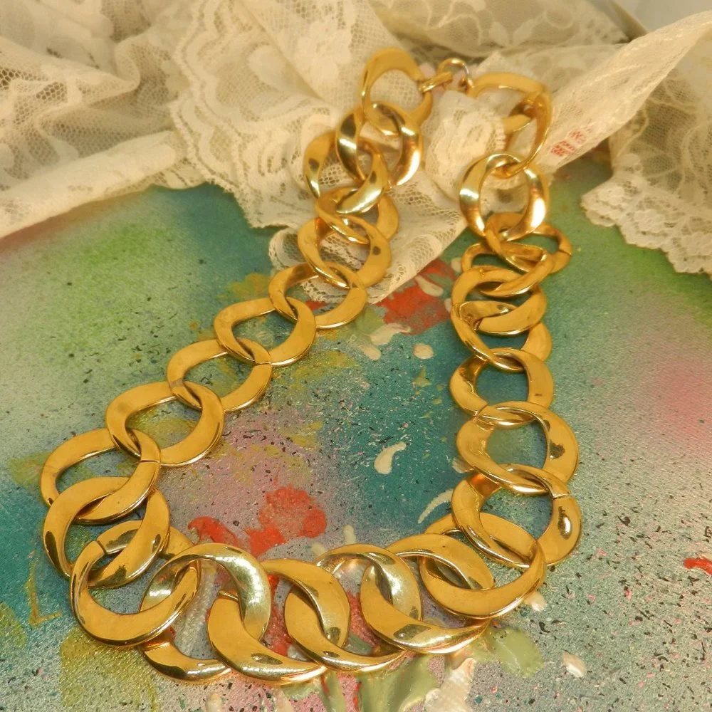 VTG gold metal chain necklace shiny oblong gold tone large chain links choker